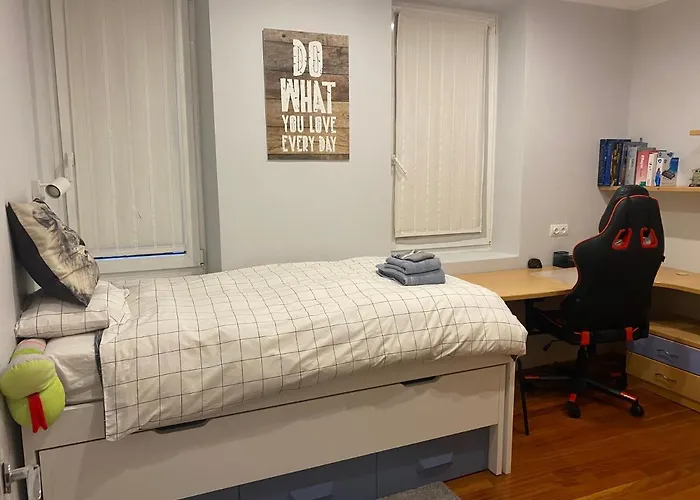 Piso En El Centro Con Garaje * Bilbau